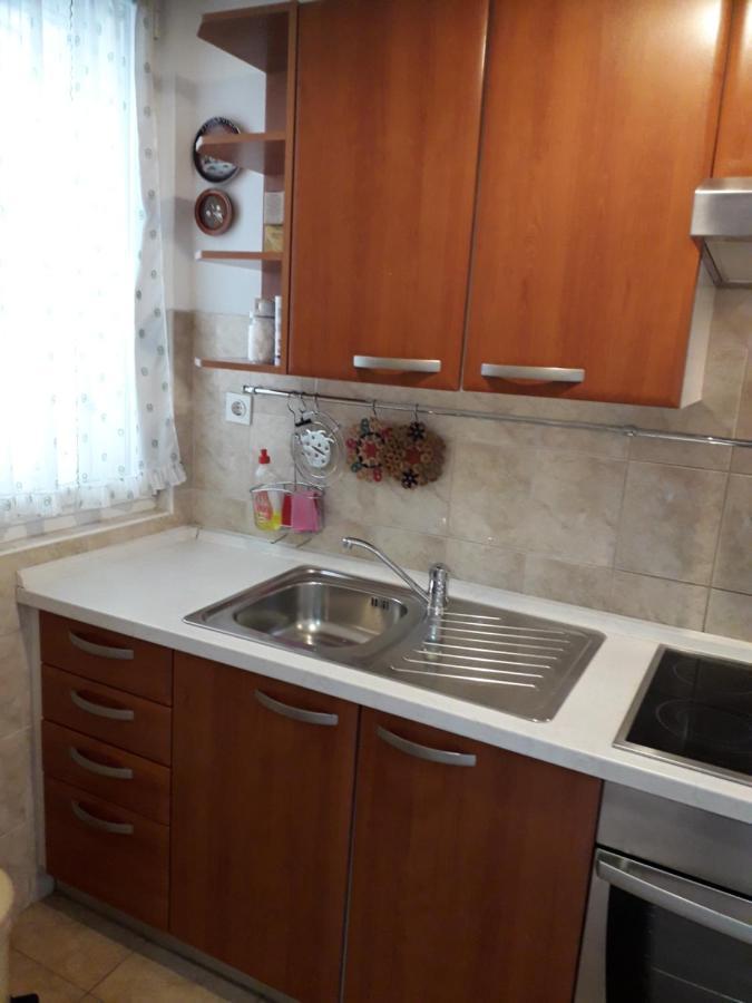 J&r Babara Biograd Na Moru