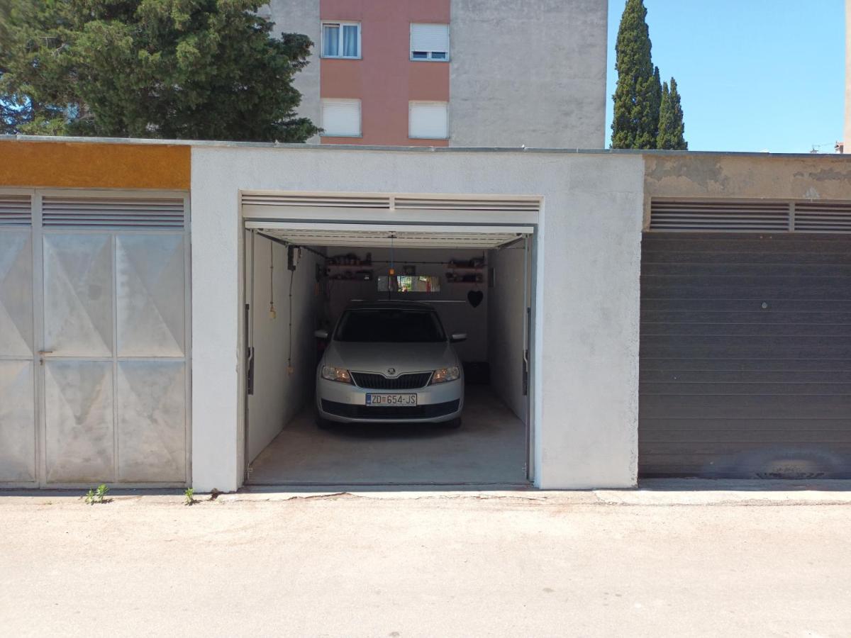 J&r Babara Biograd Na Moru