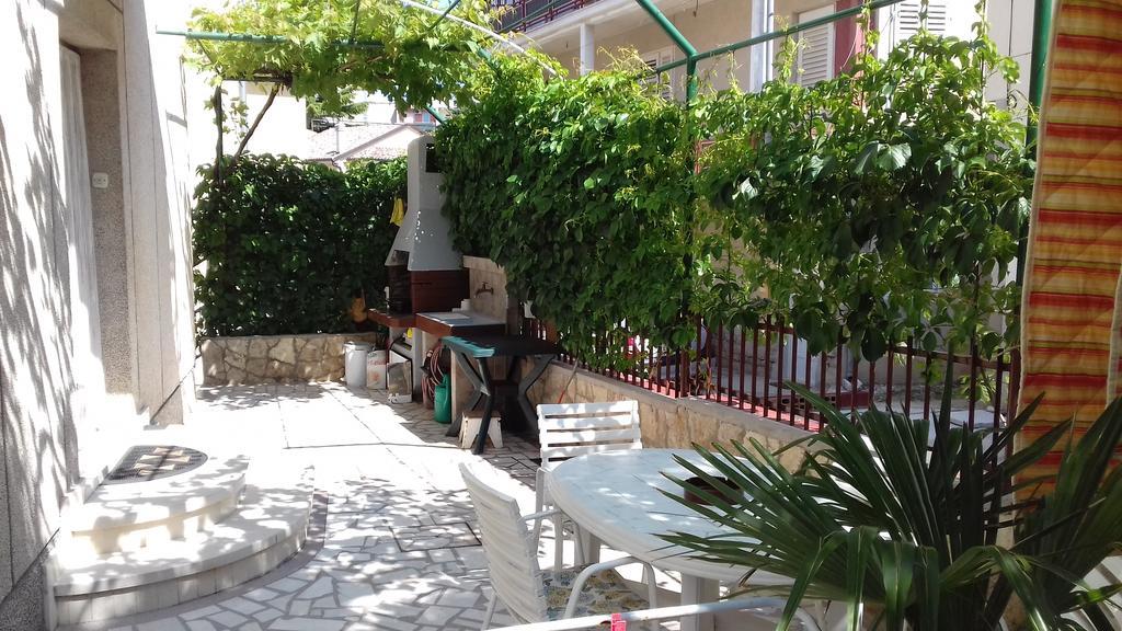 J&r Babara * Biograd Na Moru