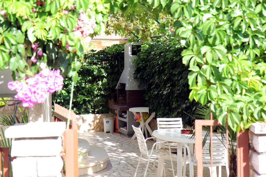 Apartman J&r Babara *
