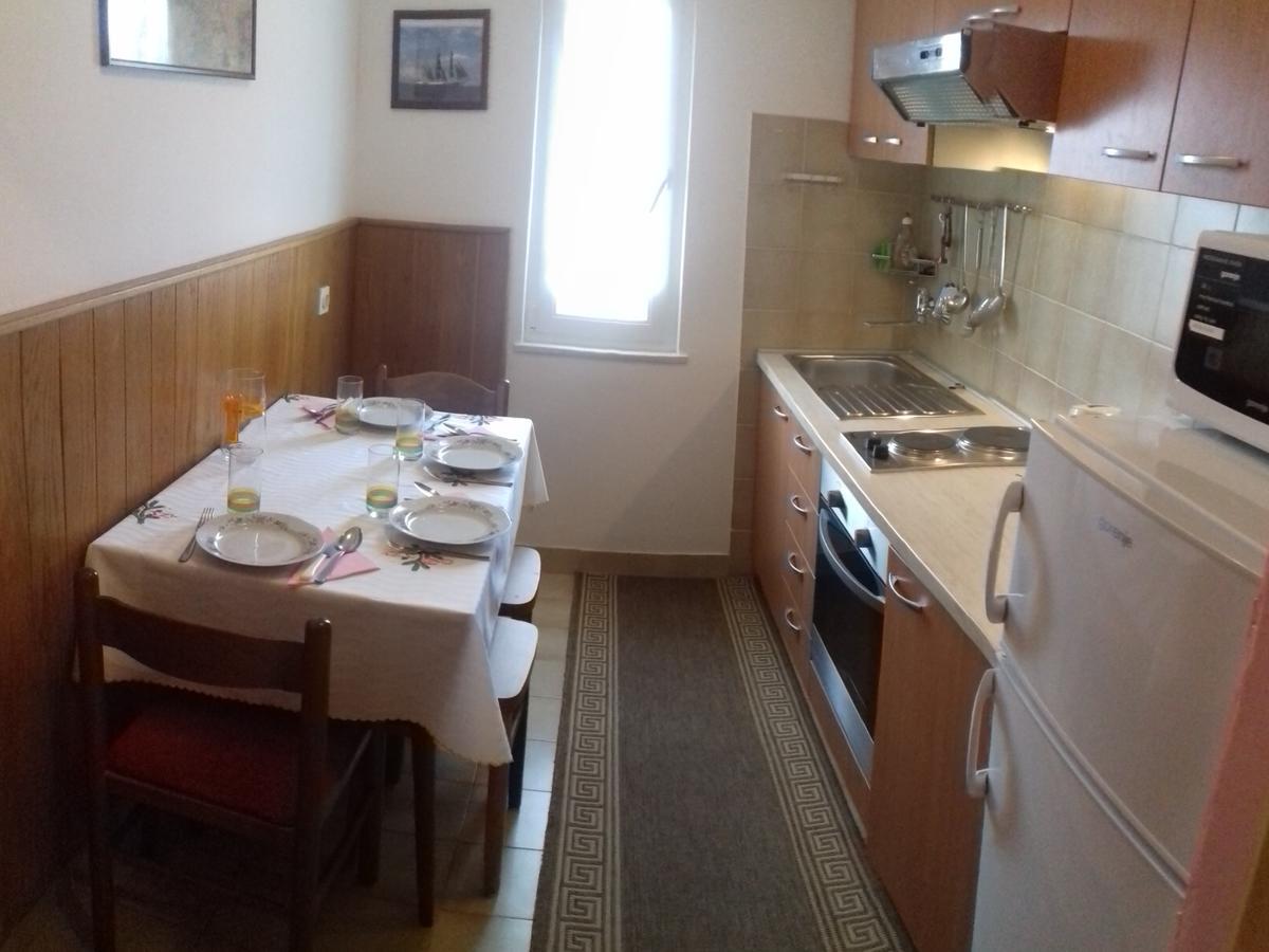 J&r Babara Apartman